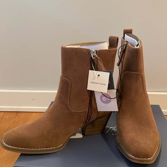 Universal Thread Solita Boots - Picture 3 of 8